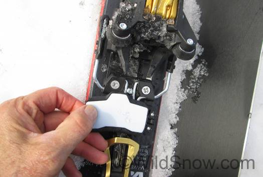 Heel pad on brake has what appears to be a beefy AFD. 