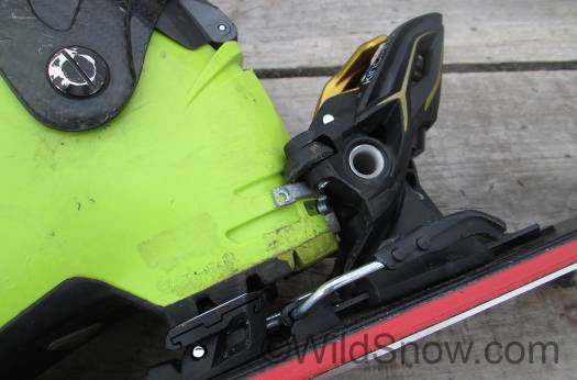 Heel in alpine mode, the rollers are there because the unit rotates to the side for safety release, and friction is the enemy. Heel in alpine mode, the rollers are there because the unit rotates to the side for safety release, and friction is the enemy.