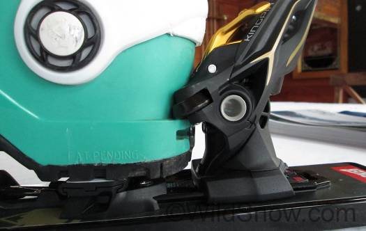 Boot with regular DIN-ISO sole shape fits in Kingpin with no adapter. Boot with regular DIN-ISO sole shape fits in Kingpin with no adapter.
