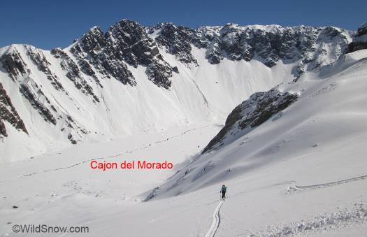 The river we had to cross is the Morado. It forms a huge valley that locals snowmobile and are said to have a hut installed somewhere. The river we had to cross is the Morado. It forms a huge valley that locals snowmobile and are said to have installed a hut somewhere above.