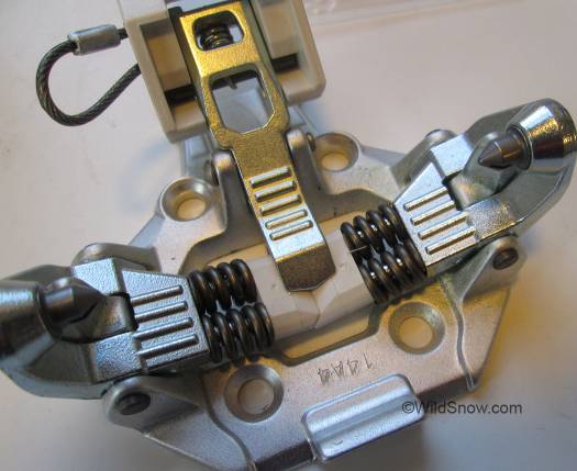 Toe unit means business, includes power towers and what appear to be the 'grey' springs that might be slightly stronger than earlier springs. Toe unit means business, includes power towers and what appear to be the 'grey' springs that might be slightly stronger than earlier springs.