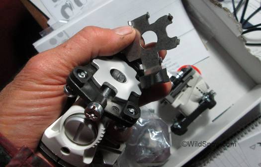 Heel rotation stop is a separate piece you install during the mount. Heel rotation stop is a separate piece you install during the mount.