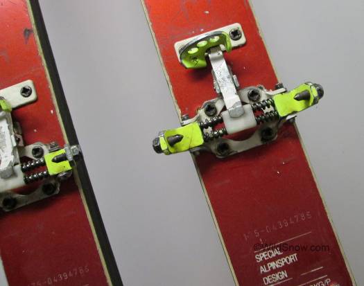 Manfred's Low-Tec binding, Note the wide travel and powerful springs. Also note the pins locked on with threaded nuts. Manfred's Low-Tec binding. Note the wide travel and powerful springs. Also note the pins locked on with threaded nuts.