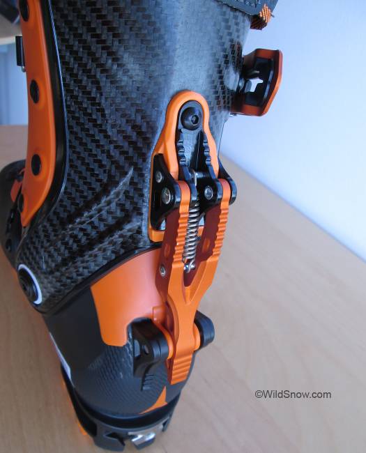 Another view of lean lock. We suspect that forward cuff lean can be easily modified. Another view of lean lock. We suspect that forward cuff lean can be easily modified.