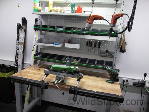 Nice workbench, but I did get the feeling it had been cleaned up a bit for my visit. Nice workbench, but I did get the feeling it had been cleaned up a bit for my visit.