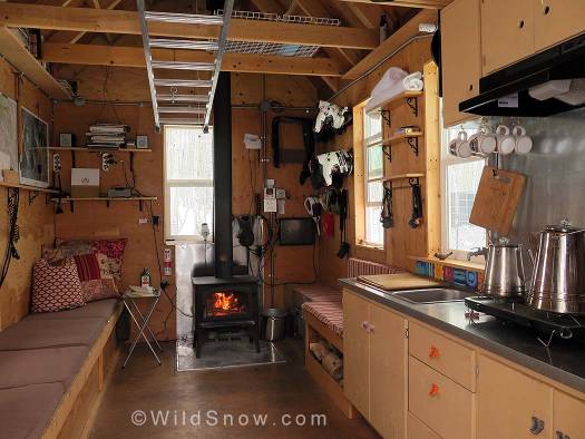 WildSnow Field HQ iscompact and cozy.