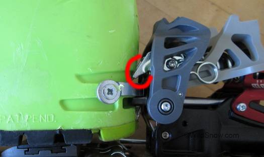 Reason why Beast model bindings are incompatible with short sole boots, the red circled metal prongs press against the boot shell causing possible damage.  
