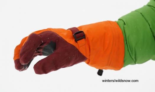 The gloves are sewn into a nice “pre-curved” ergonomic shape. This is approximately the shape of the gloves at rest. The gloves are sewn into a nice “pre-curved” ergonomic shape. This is approximately the shape of the gloves at rest.