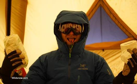 Jason suited up to battle the elements on the way to the shigloo. Jason suited up to battle the elements on the way to the shigloo.