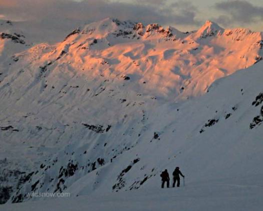 Skinning back toward camp. Skinning back toward camp.
