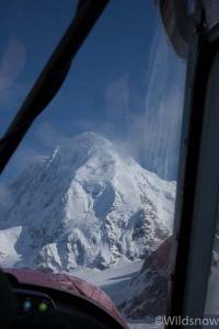 The south buttress finally comes into view during our flight. The south buttress finally comes into view during our flight.