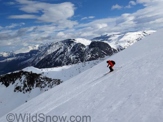 The ski down was nicely long, with a short re-skin over a saddle. The ski down was nicely long, with a short re-skin over a saddle.