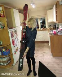 IMG_3262-eva-with-ski Fri Flyt magazine art director Eva got some Evi skis for her wedding present, with customized graphics. As the only metal edged skis truly made in Norway, as well as being a performer, the Evi skis are quite popular.