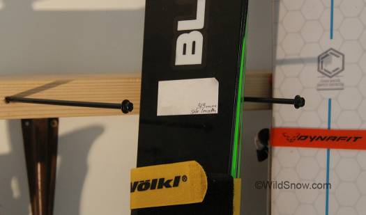 Lags support and separate the angled and leaning skis. Lags support and separate the angled and leaning skis.