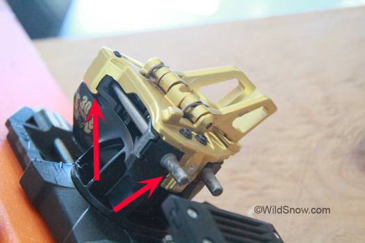 Radical 2.0 is much stronger. Note how the rear of the top plate has 'claws' that key into the housing, and the front has a lip of aluminum that mates with the housing and prevents wobble movement of the top plate. Radical 2.0 is much stronger. Note how the rear of the top plate has 'claws' that key into the housing, and the front has a lip of aluminum that mates with the housing and prevents wobble movement of the top plate.