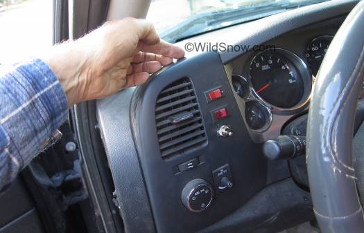 Our dash panel to left of steering wheel, with driving light switches and the door lock bypass toggle switch. Peace. Our dash panel to left of steering wheel, with driving light switches and the door lock bypass toggle switch. Peace.