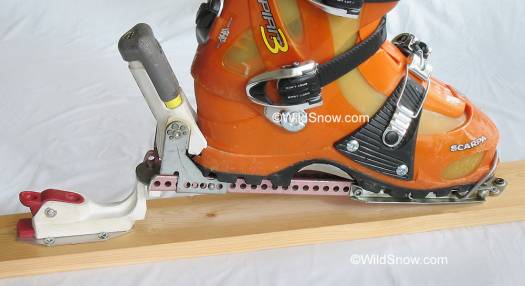 Ramer Comfort model ski touring binding used an alpine heel unit. Ramer Comfort model ski touring binding used an alpine heel unit.