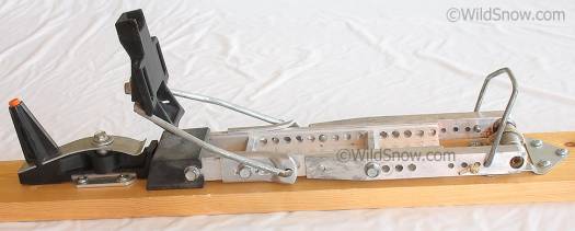 Ramer model R was good in concept, but lacked an effective release mechanism. Click image to enlarge. Ramer model R was good in concept, but lacked an effective release mechanism. Click image to enlarge.