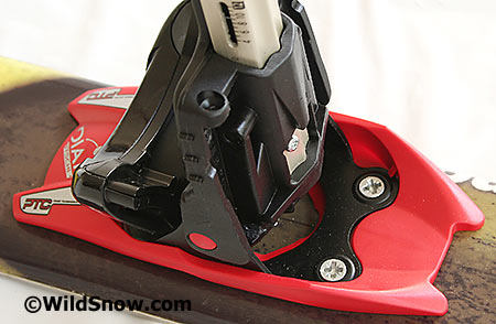 Front plate is totally cosmetic. The binding can be mounted without this for more ramp angle, though this model has more ramp angle than previous models. For a deeper look at this binding see Inside the Freeride Plus.
