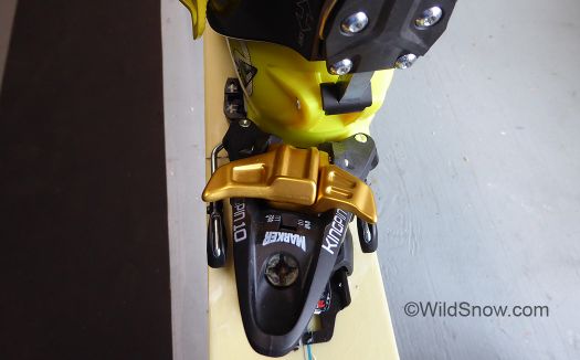Heel of boot moves easily to the side at the toe fittings, allowing the Marker Kingpin side release at the heel. Heel of boot moves easily to the side at the toe fittings, allowing the Marker Kingpin side release at the heel.