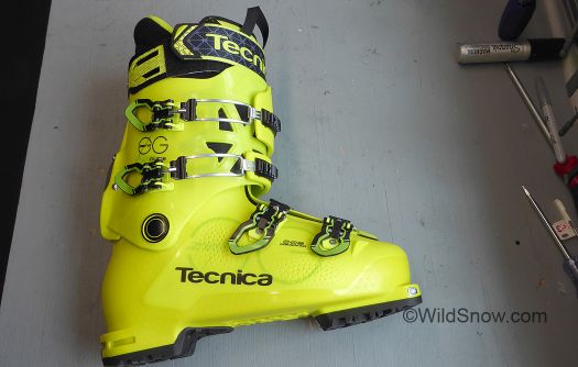 The object at hand, Tecnica Zero G Guide. The object at hand, Tecnica Zero G Guide.