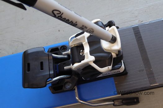 As with all other Vipec, if you're in downhill mode just push on this lever with your ski pole and snap you're in touring mode (after a stomp to stow the brake). As with all other Vipec, if you're in downhill mode just push on this lever with your ski pole and snap you're in touring mode (after a stomp to stow the brake).