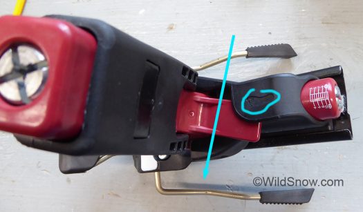 View of left heel unit in release pivot mode, it's quite a simple system really. View of left heel unit in release pivot mode, it's quite a simple system really.