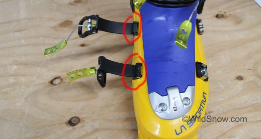 Spring loaded hinges that hold buckles open are obviously beefed, nice. Spring loaded hinges that hold buckles open are obviously beefed, nice.