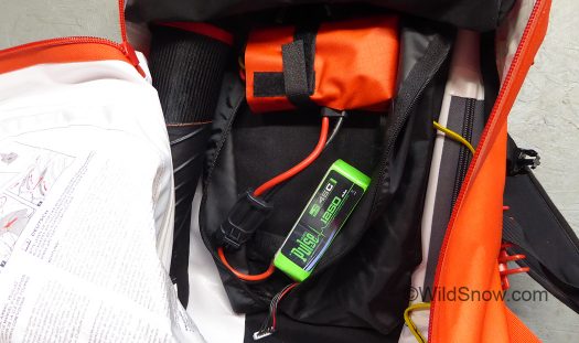 LiPo 1250 mAh battery connected to Voltair pack, impressive performance, weight savings, and even a noticeable increase in cargo volume. LiPo 1250 mAh battery connected to Voltair pack, impressive performance, weight savings, and even a noticeable increase in cargo volume.
