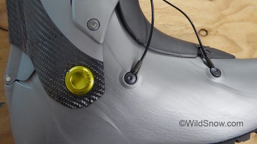Instep closure is via wire cable and an adjustable ladder ankle. Instep closure is via wire cable and an adjustable ladder ankle.