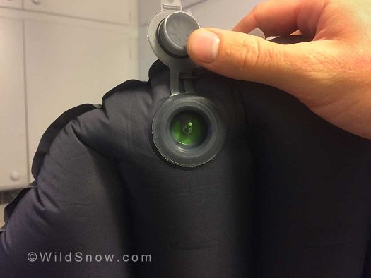 The Synmat and Downmat Lite pads both have a single 1-way valve. This is one of the best valves I've used on an inflatable pad. When it is open, it still provides a fully sealed airway. The Synmat and Downmat Lite pads both have a single 1-way valve. This is one of the best valves I've used on an inflatable pad. When it is open, it still provides a fully sealed airway.
