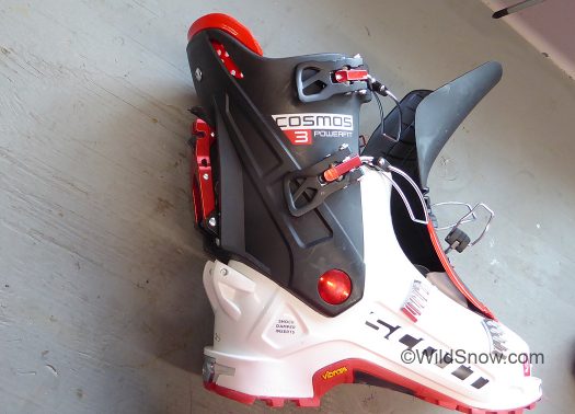 Cuff articulation rearward, not a skimo race boot but good enough. Cuff articulation rearward, not a skimo race boot but good enough.