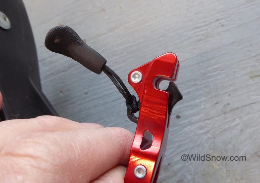 Many external lean locks have just a slot that engages a horizontal pin. Many external lean locks have just a slot that engages a horizontal pin.