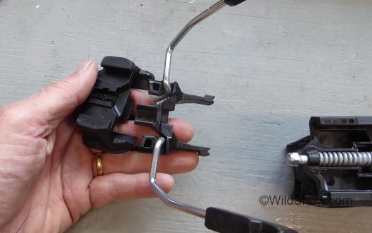 First step, insert the brake arm holder into the heel pad. First step, insert the brake arm holder into the heel pad.