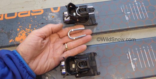 TLT Speed uses the classic U-spring binding design. TLT Speed uses the classic U-spring binding design.
