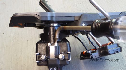 I made this 'G3 Screw Tool' by heating and bending a torx 1.0 screwdriver, works well though entirely removing heel unit from center turret makes the process easier. I made this 'G3 Screw Tool' by heating and bending a torx 1.0 screwdriver, works well though entirely removing heel unit from center turret makes the process easier.