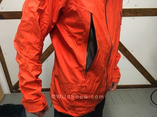 High hand pocket/vents