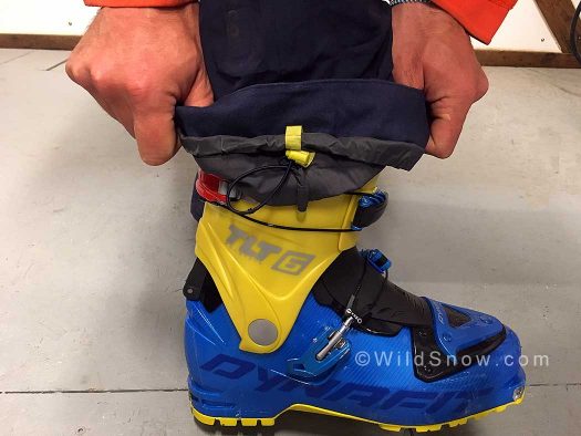 The lack of inner-cuff on the pants is a great feature for easy access to ski mode mechanisms