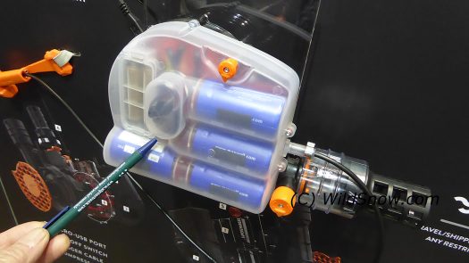 E1 guts in transparent display case. E1 guts in transparent display case.