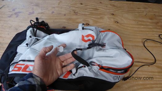 Diagonal ski carry system. Diagonal ski carry system.