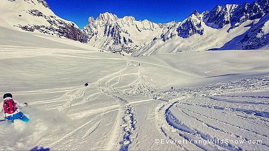Sue shredding the fresh powder in the Vallée Blanche.  Photo credit Everett Yang.