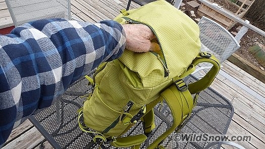 There is just something about "brain" tops on backpacks, especially when they've got an easily accessed zipper. There is just something about "brain" tops on backpacks, especially when they've got an easily accessed zipper.