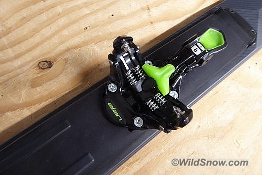 Kudos to G3 for getting their bindings re-branded by Elan, rather interesting a European ski company would resell product from Canada. Kudos to G3 for getting their bindings re-branded by Elan, rather interesting a European ski company would resell product from Canada.