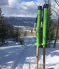 One of the ribs came up missing after a few sessions of gear loading & unloading into vehicles. Presumably a ski edge is to blame, though I had no further incidents of missing ribs. I like to think of the missing one as a finger locating divot. One of the ribs came up missing after a few sessions of gear loading & unloading into vehicles. Presumably a ski edge is to blame, though I had no further incidents of missing ribs. I like to think of the missing one as a finger locating divot.