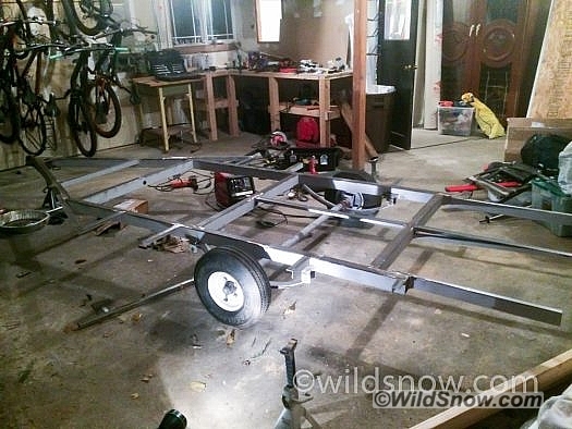 2017-01-23 19.12.45 After some work, it looked like this, almost ready to paint. I welded tubes onto the back to make the frame longer, welded angle pieces onto the side to make it slightly wider, and welded new brackets to move the axle backward a little.