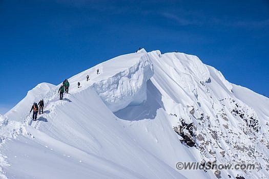 The final exposed ridge that leads to the summit.