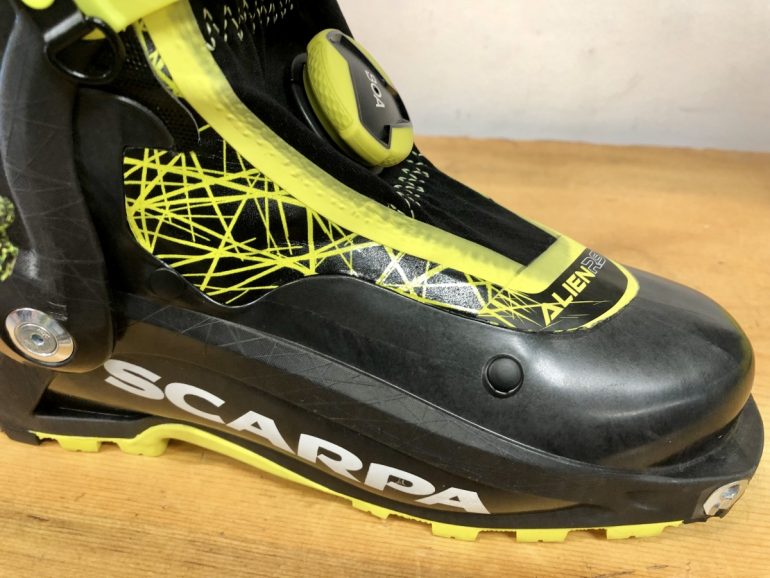 The Alien RS is a perfect example of a Carbon Garalamid boot. Warning this construction is hard to punch!