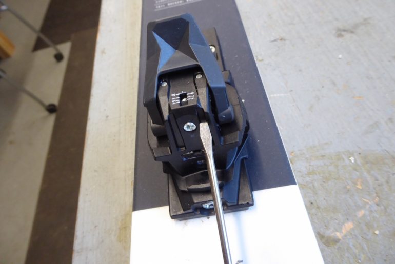 The release/retention tension adjustment screws are odd.