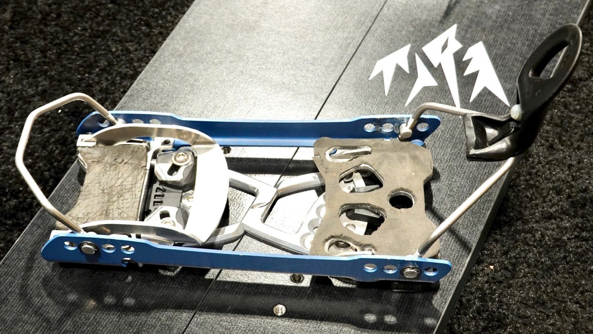 Karakoram’s hardboot plate utilizes the same sturdy and light tech their soft boot bindings are known for.