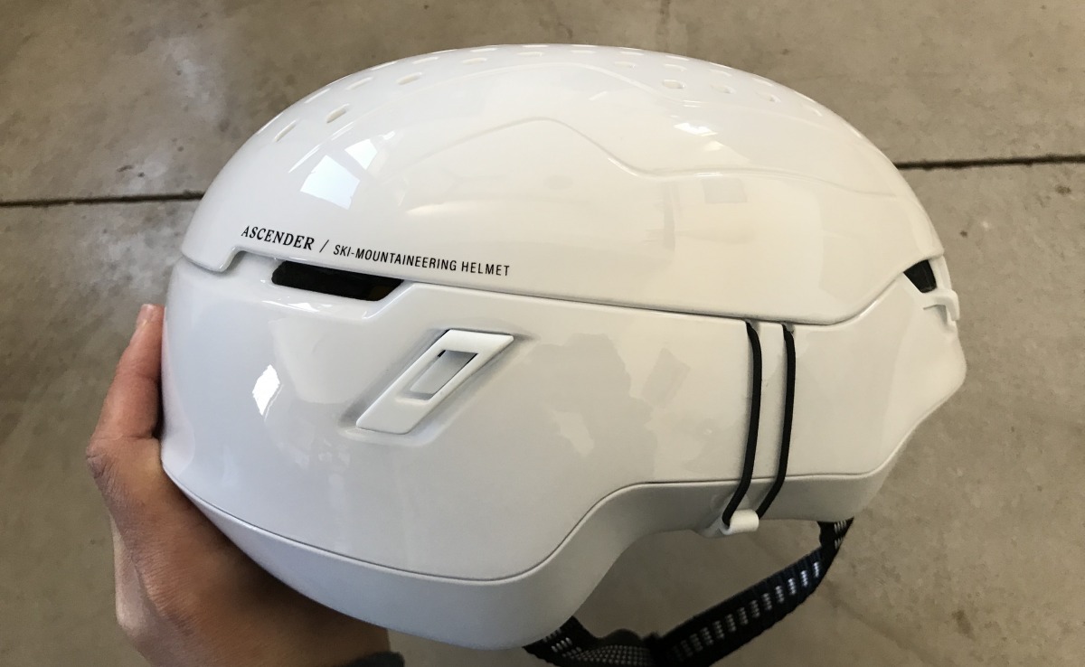 Side view of the Ascender, with close likening to a Storm Trooper look, at least in the white. I mostly got compliments from fellow ski tourers though on how 'Euro' I looked while wearing it.